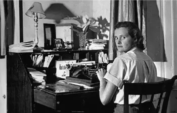 daphne-du-maurier_tile.webp