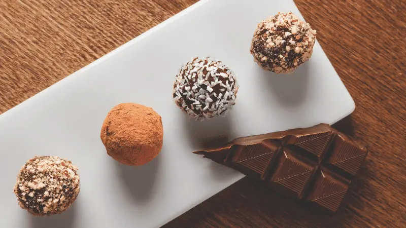 Cozinha que cura: trufas de feijão azuki, por Dulce Costa