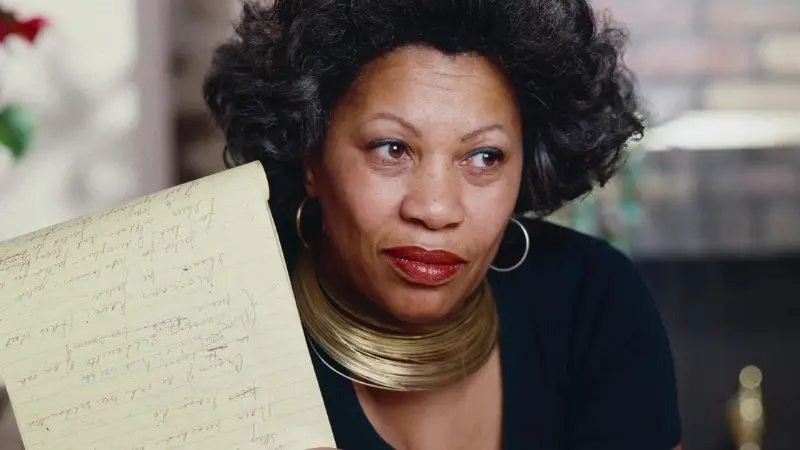 Toni Morrison: a primeira mulher Negra a receber o Nobel da Literatura